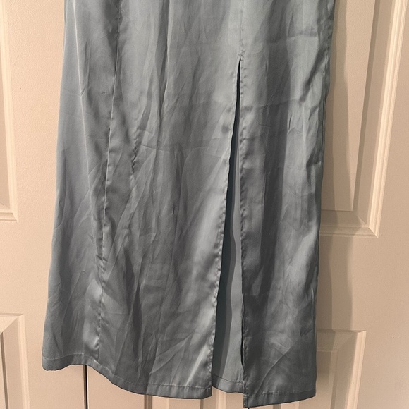 Blue skirt - Picture 2 of 6